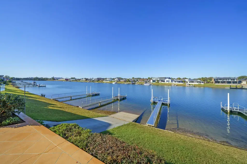 Port Macquarie 4 Bedroom An Envied Lifestyle – Absolute Waterfrontage