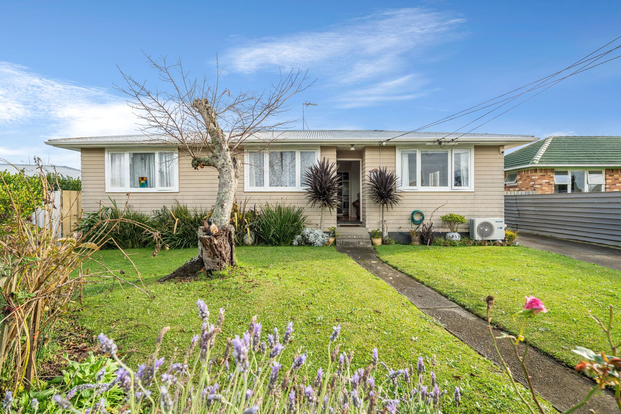 Papakura 3ห้องนอน Owners Have Bought; Secure 723m²of Opportunity!