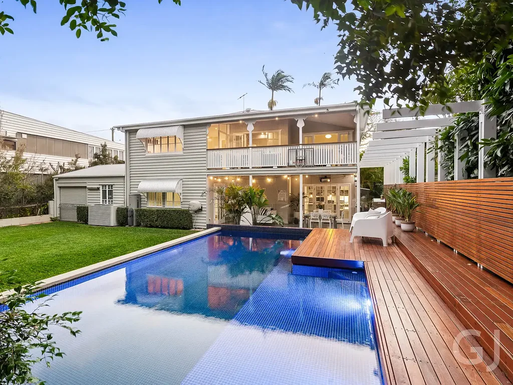 Windsor 5房 占地916平方米的永恒特色优雅住宅 Timeless Character Elegance on 916sqm