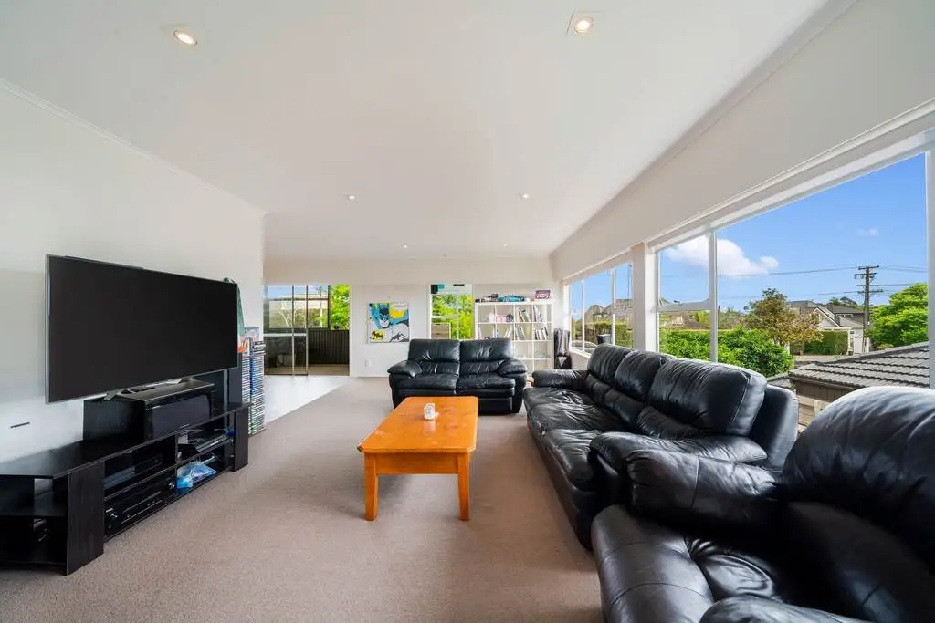 4 Bedroom Apartment Style Living in St Heliers