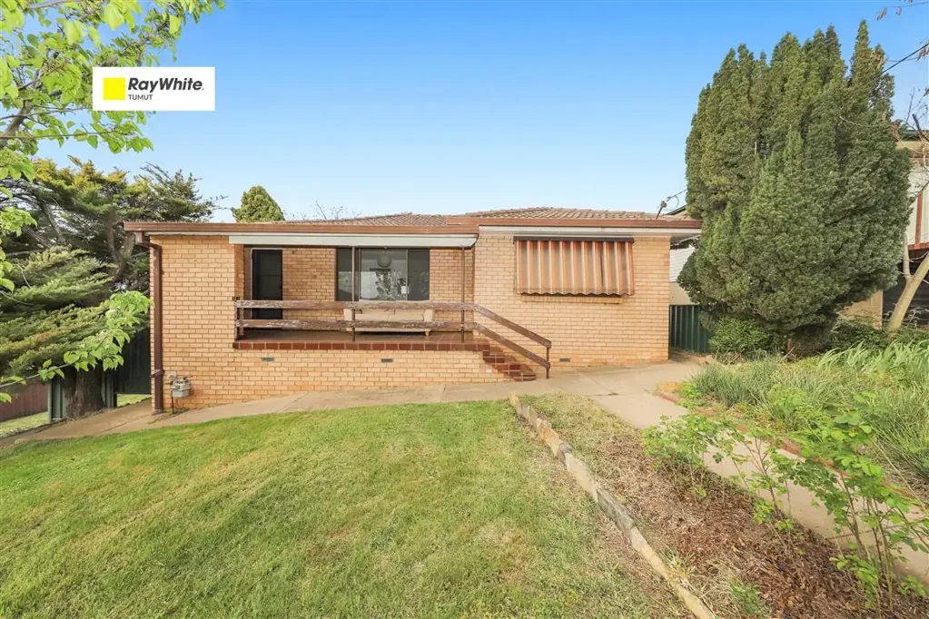 18 Lambie Street, Tumut, NSW 2720