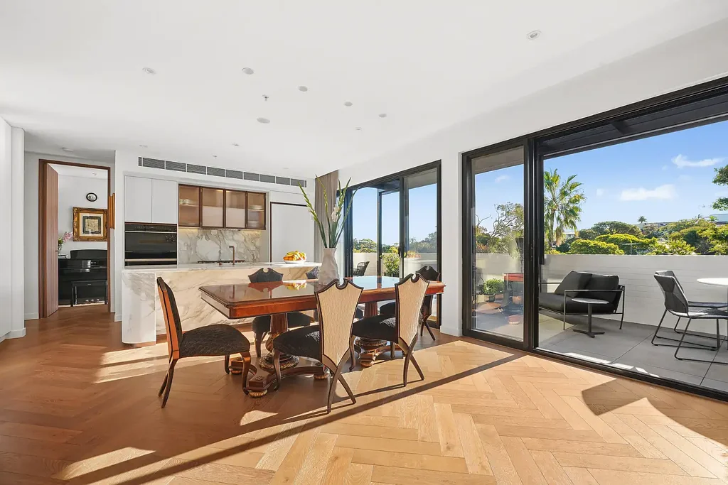 Rose Bay 3 Bedroom Opulent Boutique Penthouse Of Lavish Design In Whisper Quiet Position
