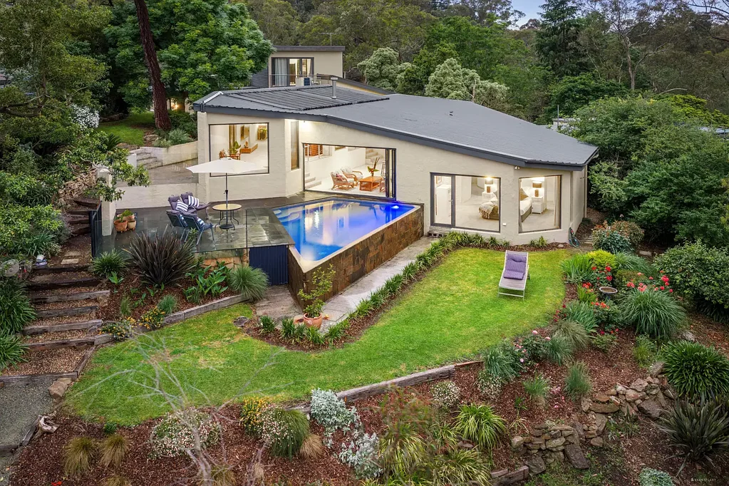 North Warrandyte 4ห้องนอน Riverfront Reverie – Where the Yarra Meets Village Life