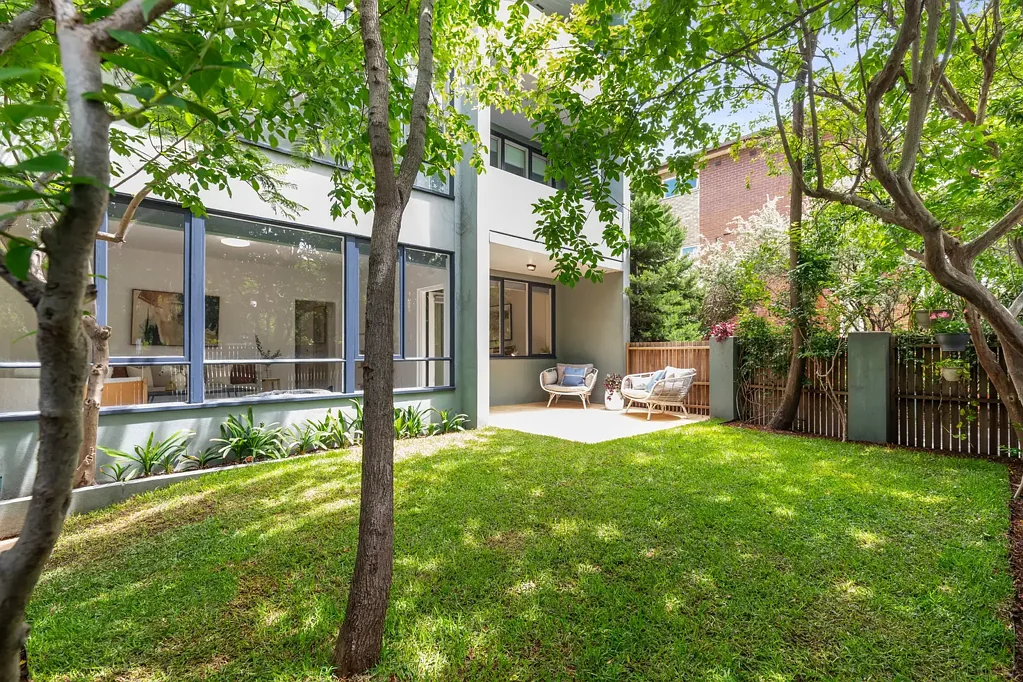 1/133 Brighton Road, Elwood, VIC 3184