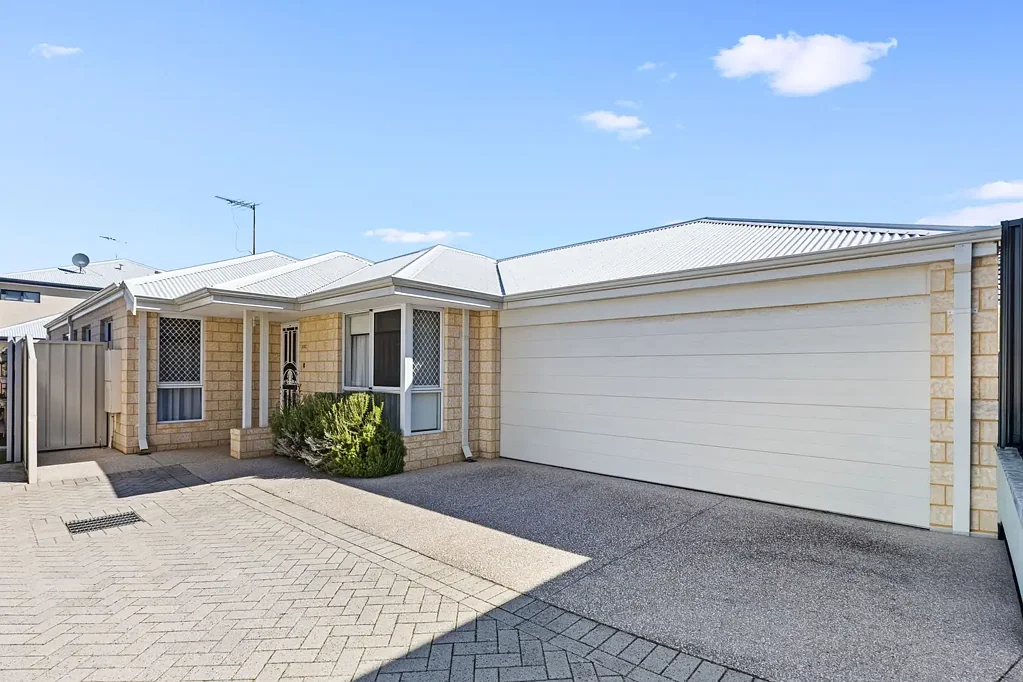 Stirling 3ห้องนอน Stylish Low-Maintenance Living in the Heart of Stirling