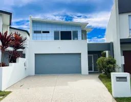 9 Round Bush Crescent, Maroochydore