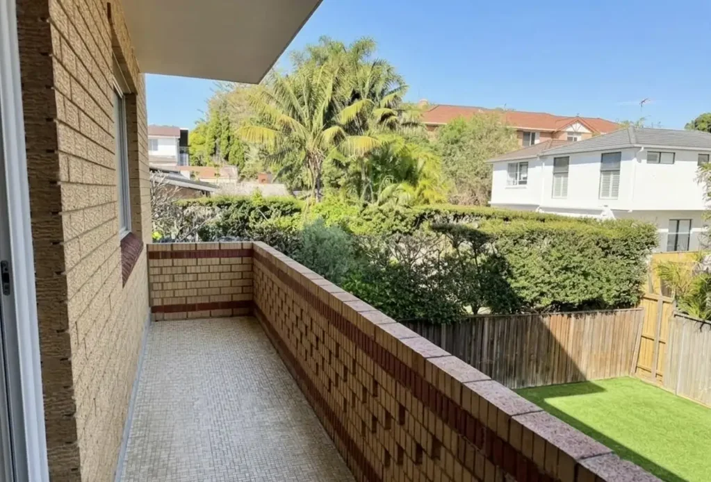 Bright, Spacious Three-Bedroom Apartment with Double Lock-Up Garage in a Prime Location in Rose Bay**NEWLY RENOVATED**