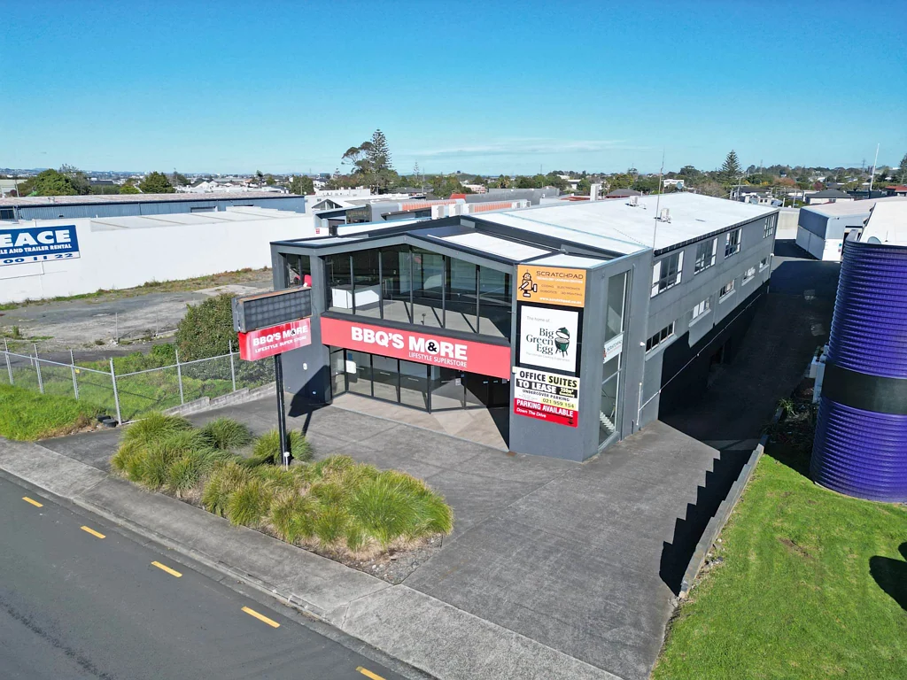 Mount Wellington  SHOWROOM, OFFICE + WAREHOUSE FLEXIBILITY