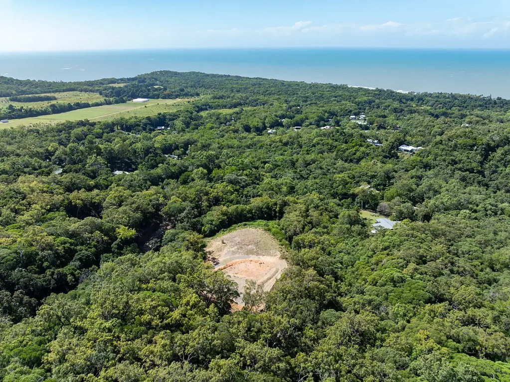Oak Beach  The Coral Sea at Your Feet. Rainforest at Your Back. Your Future Home in Between.