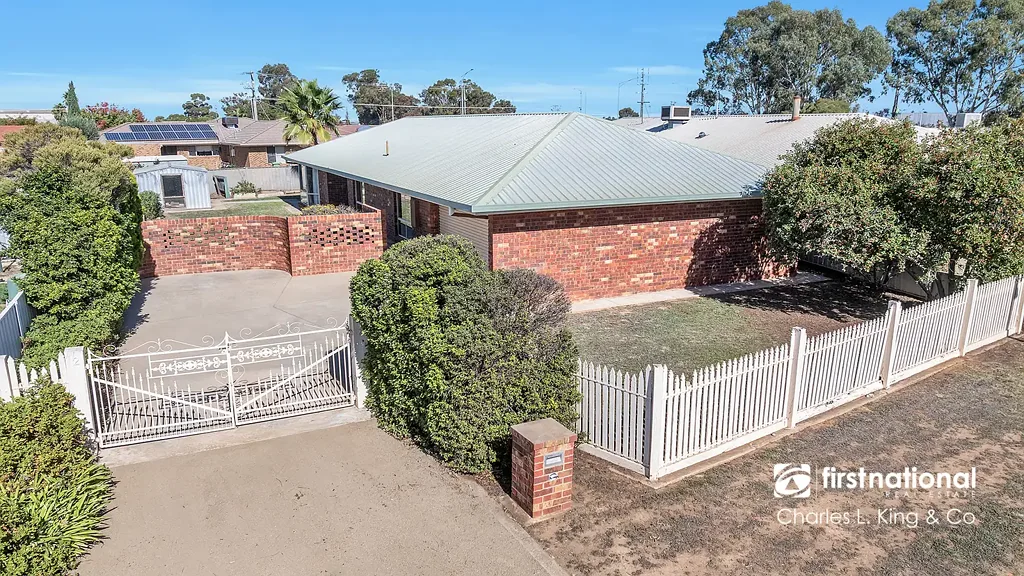 Echuca 3બેડરૂમ Tired of Renting? Start Here!
