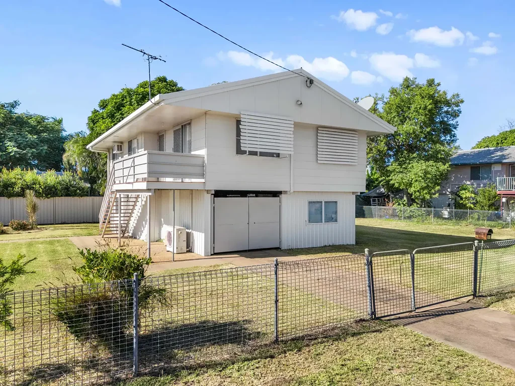 Emerald 3部屋 HIGH-SET HOME AT AN AFFORDABLE PRICE