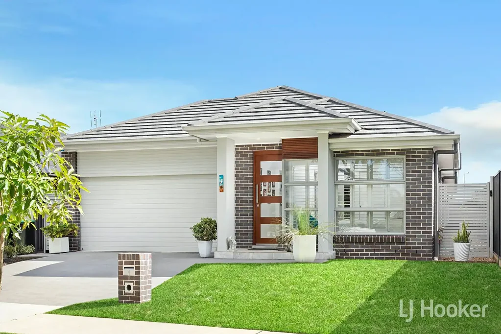 4 Dennis Street, Thirlmere, NSW 2572