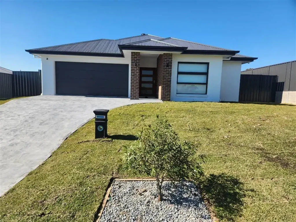 Modern Family Home in the Heart of Gillieston Heights
