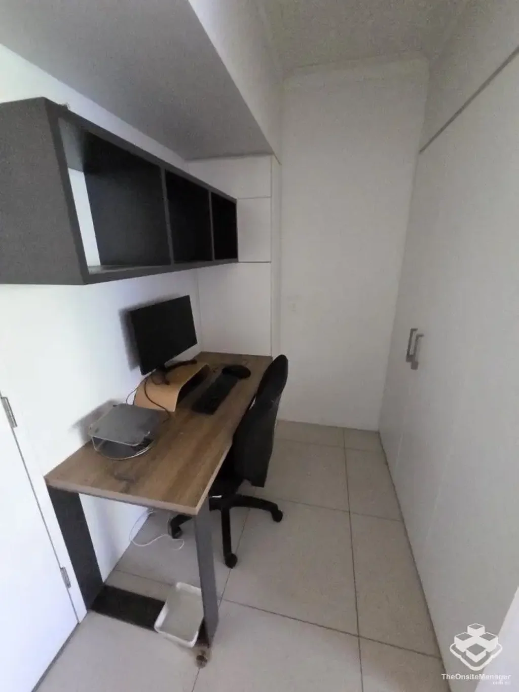 Spacious 1-Bedroom Unit for Rent  - Steps from the Brisbane River