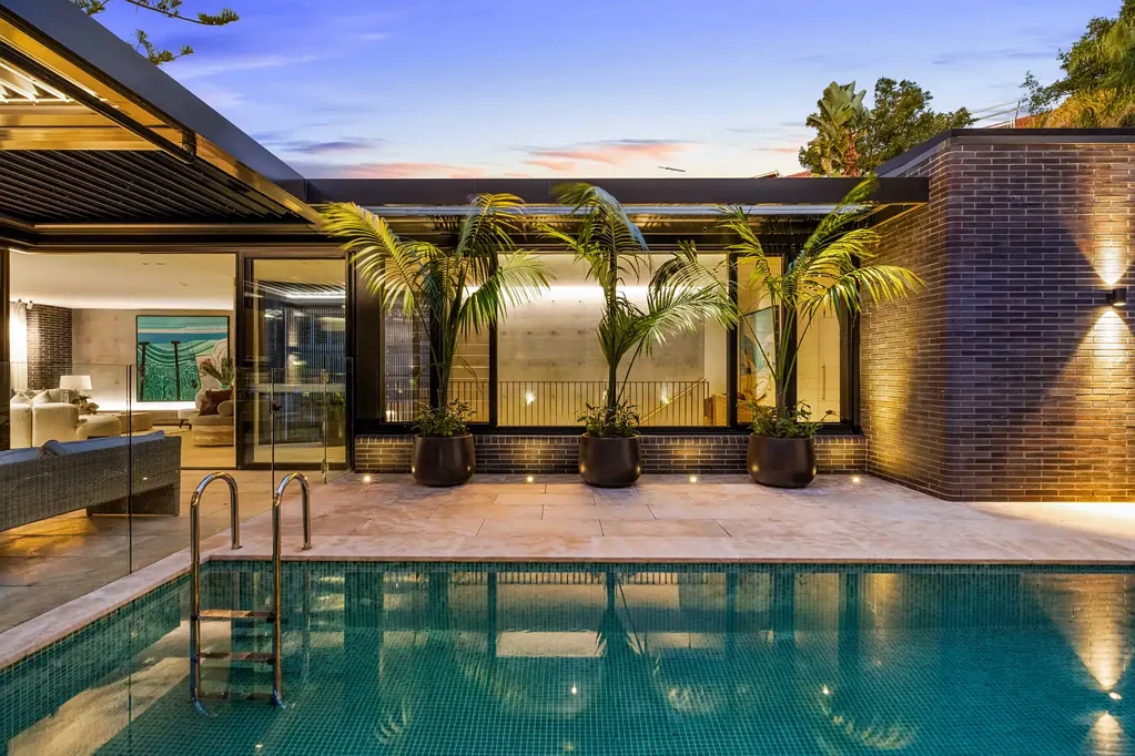 Bondi Beach 4房 卓越建筑与度假式奢华的全新宏伟居所 Magnificent Brand-New Sanctuary of Architectural Brilliance & Resort-Style Luxury