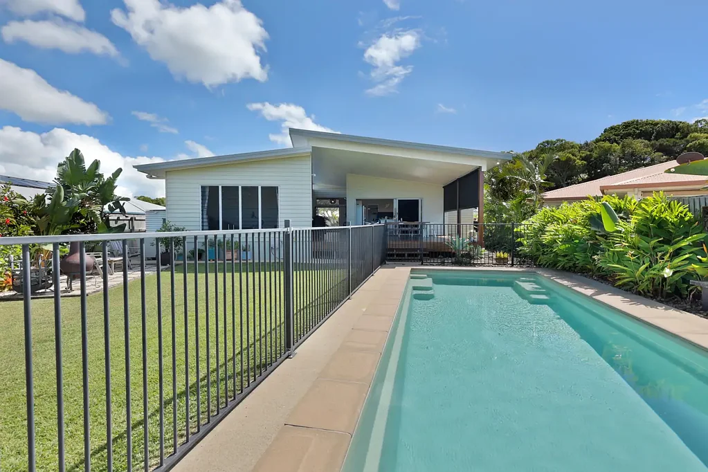 Shoal Point 4房  Exclusive Beachside Retreat - Resort-Style Luxury in Shoal Point, Footsteps from the Beach