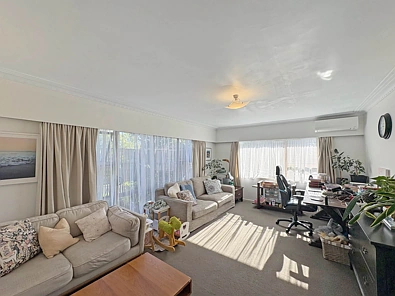 Comfortable two bedroom unit in Epsom