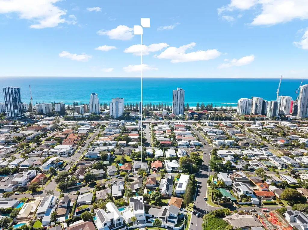 Burleigh Waters 4Zimmer Family Living in Prime Burleigh Waters Pocket