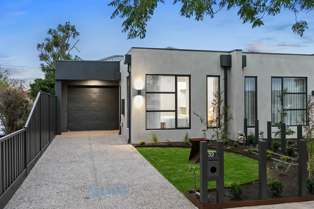 32B Corrigan Avenue, Brooklyn, VIC 3012