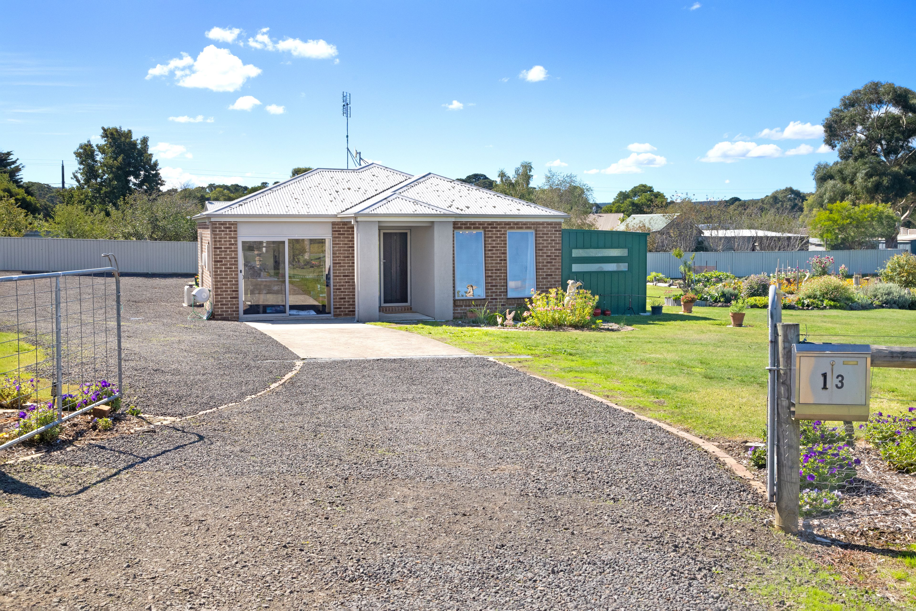 13 WAVERLEY ST, LINTON VIC 3360, 0 rūma, 0 rūma horoi, House