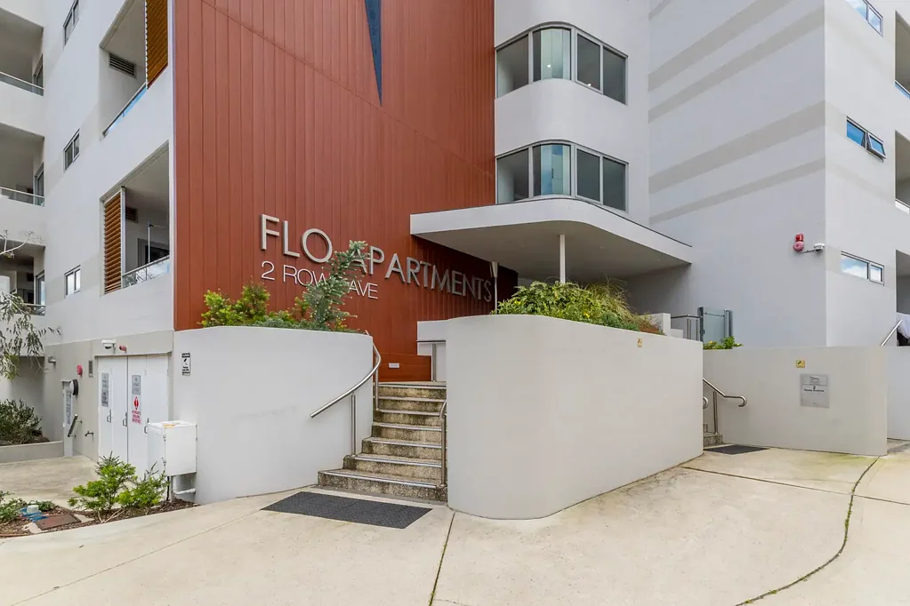 Rivervale 2ਬੈੱਡਰੂਮ Top-Floor Corner Apartment with Panoramic Views in Rivervale