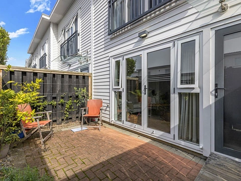 Onehunga 2房  Spacious, Secure and 2 Carparks