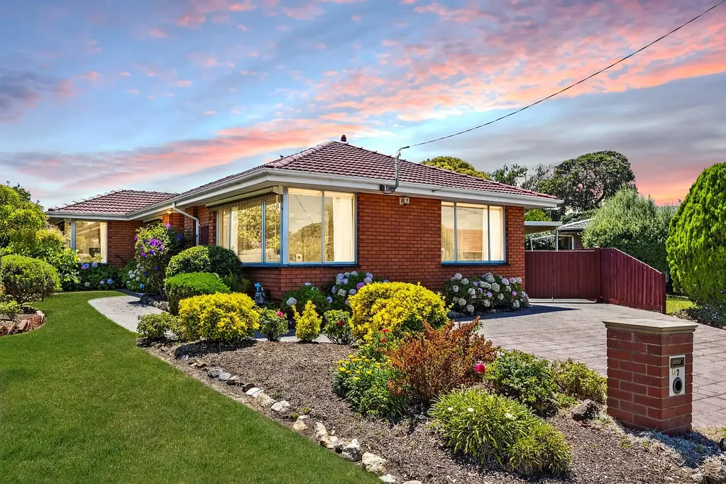 7 Milton Crescent, Mulgrave, VIC 3170