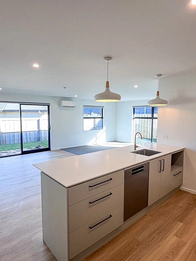 Brand new 4 bedroom in Rolleston