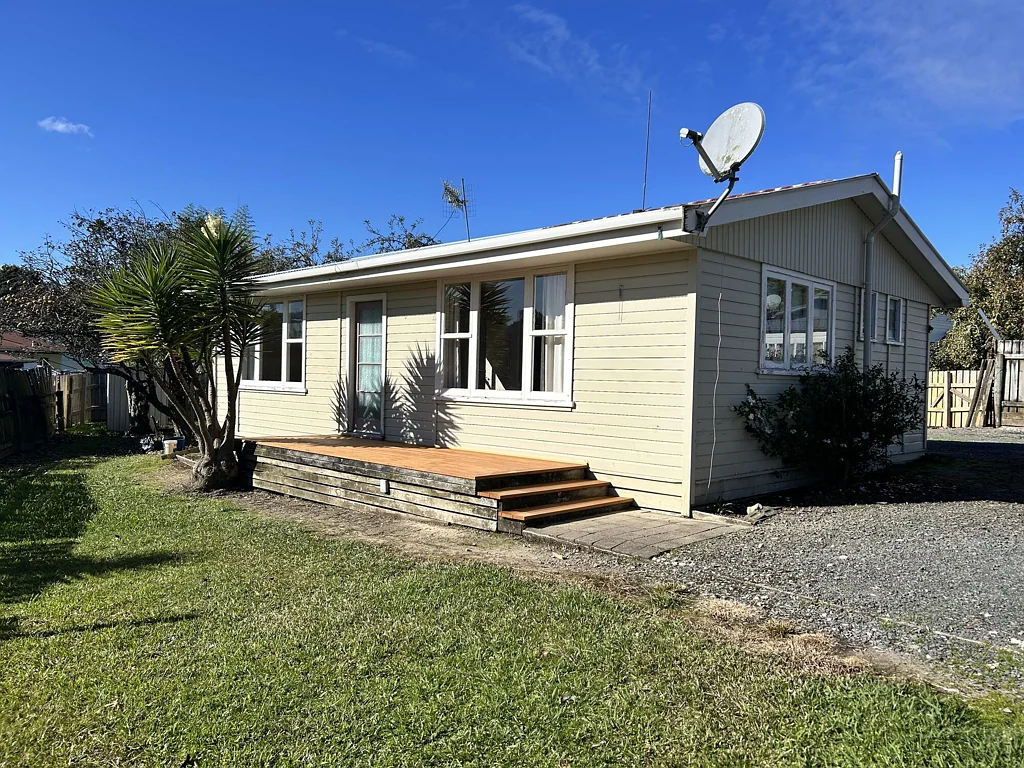 Te Kuiti 3 Slaapkamer Sunny Hill St retreat with room to grow