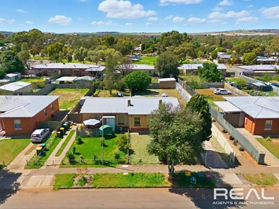 18 & 20 Johnston Road, Elizabeth Downs, SA 5113, 5 Schlafzimmer, 2 Badezimmer, House