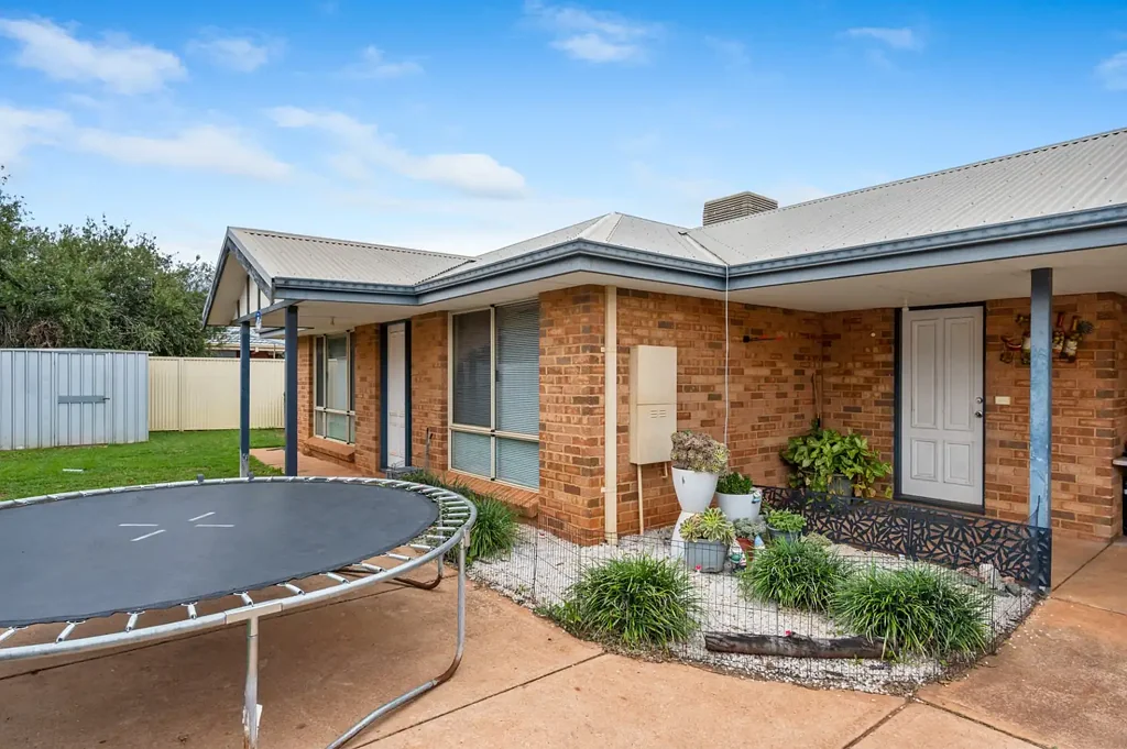 West Lamington 3房  Secure Investment Property