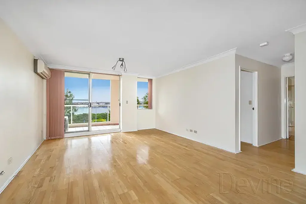Bright, Spacious & Modern