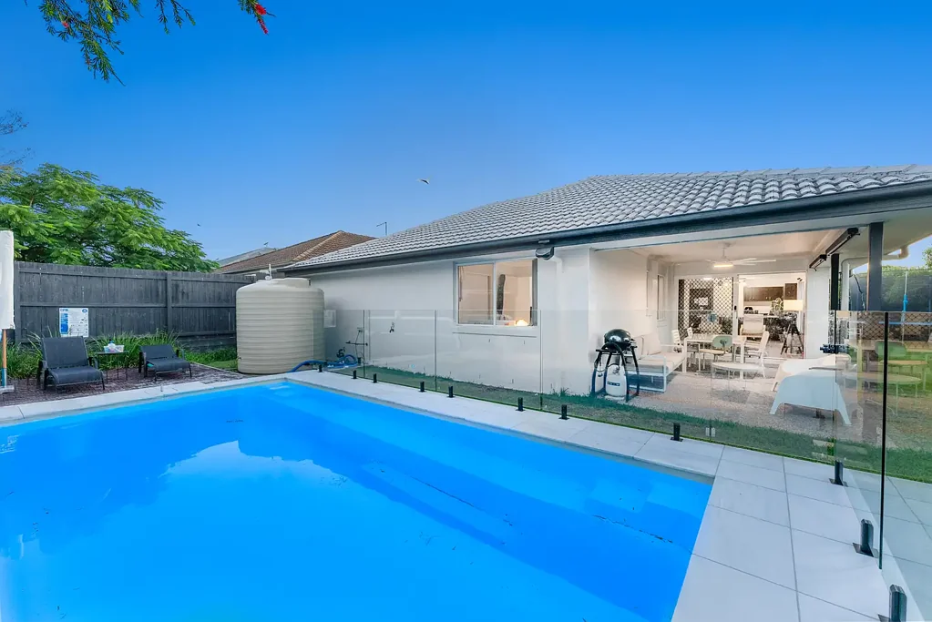 9-13 Williams Crescent, North Lakes, QLD 4509