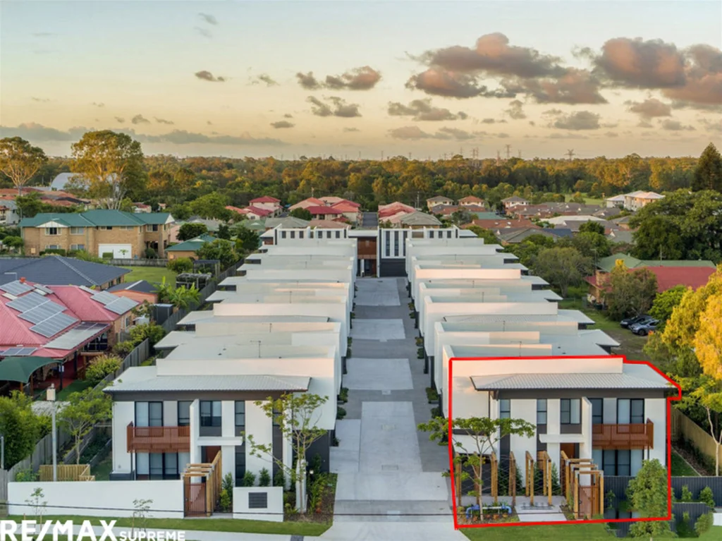 Carina 4 Bedroom Luxury Architecturally designed Arncia Townhomes