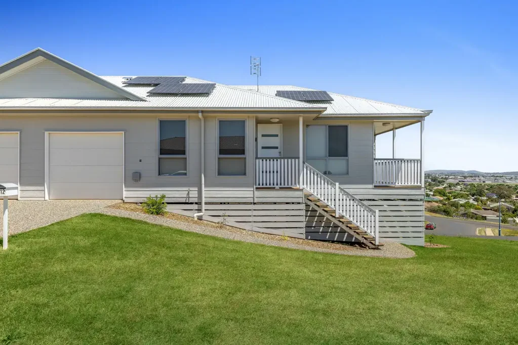Modern, Comfortable Living with Scenic Views!