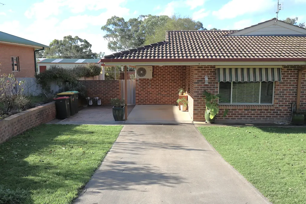 Cootamundra 2Zimmer Quality Strata Unit