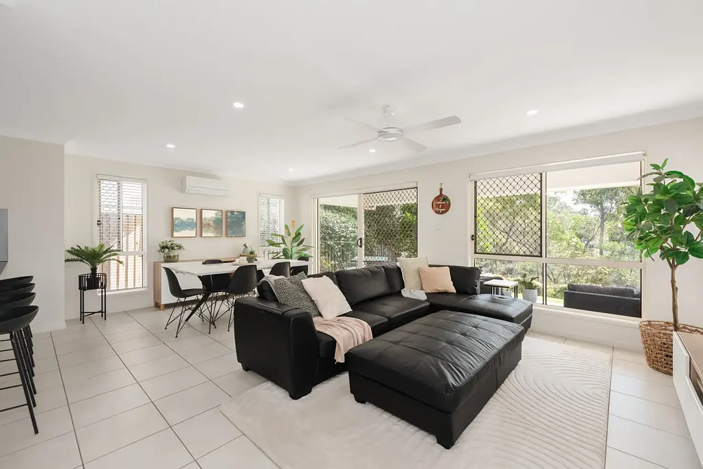 Coomera 4房  Modern Family Living with Bushland Views in the Heart of Genesis Coomera