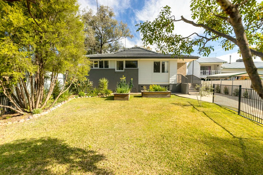 6 Lorna Rae Avenue, Moree, NSW 2400