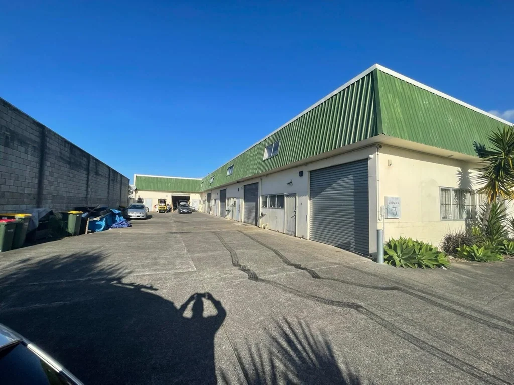 Glendene Hardworking Industrial Unit