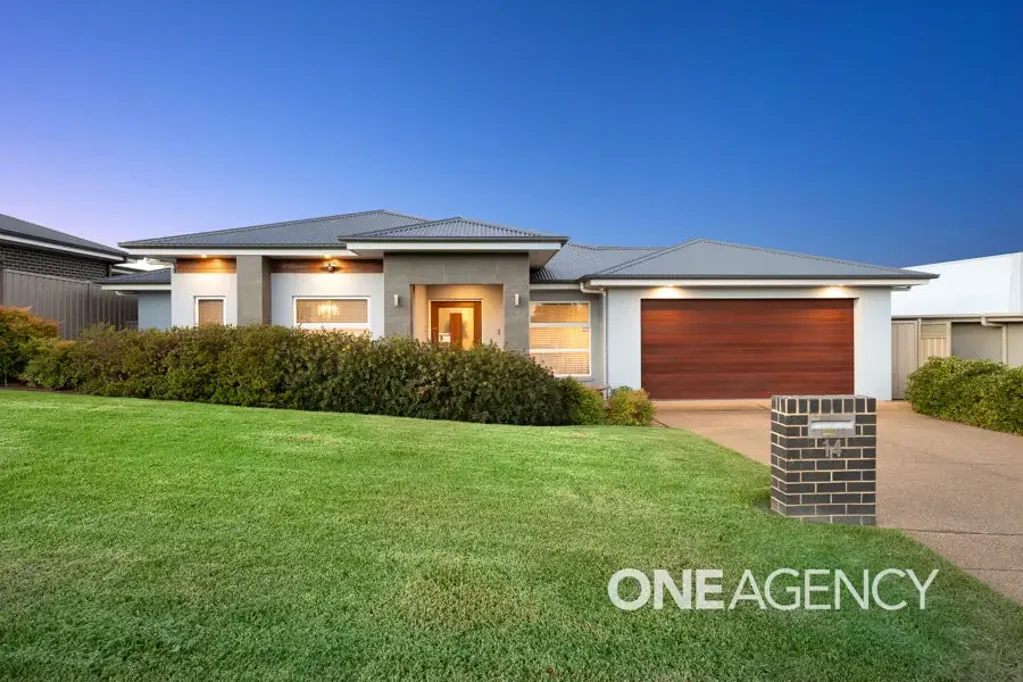 14 DURACK CIRCUIT, Boorooma, NSW 2650