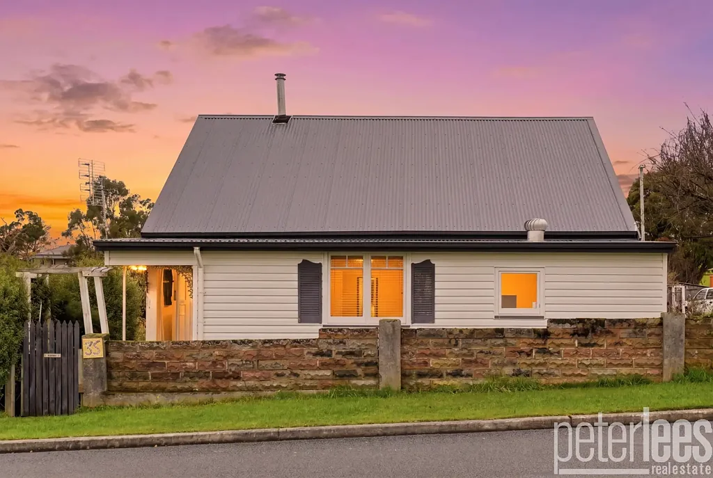 Mole Creek 5房  Versatile Family Living on 2 Acres