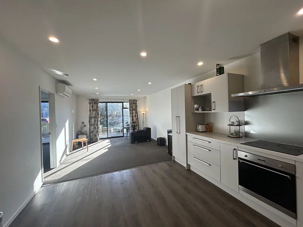 1/52 Harvey Terrace Townhouse