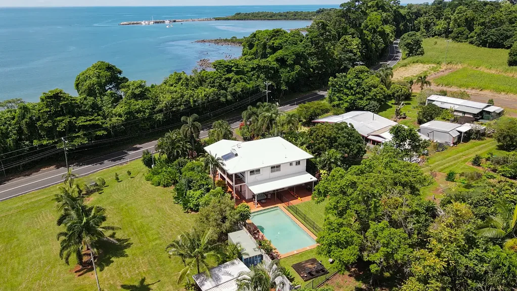 Mission Beach 3房  Nestled on Clump Point Overlooking North to the Barnard Islands !