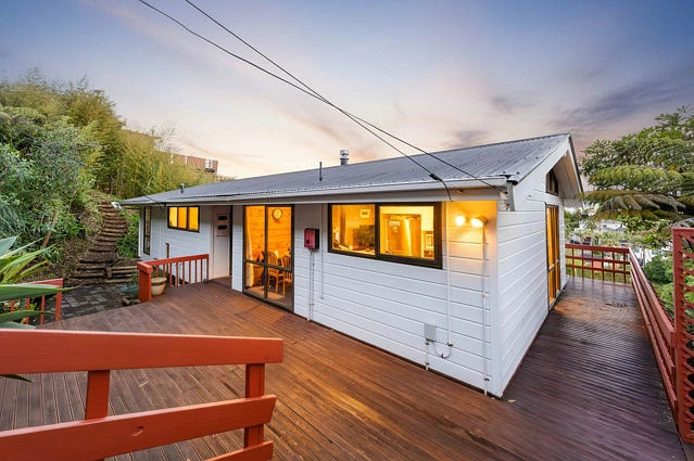 178 Browns Bay Road, Browns Bay, North Shore City