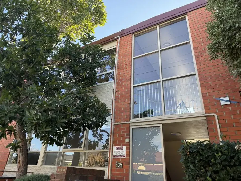 Spacious & Ideally Located!