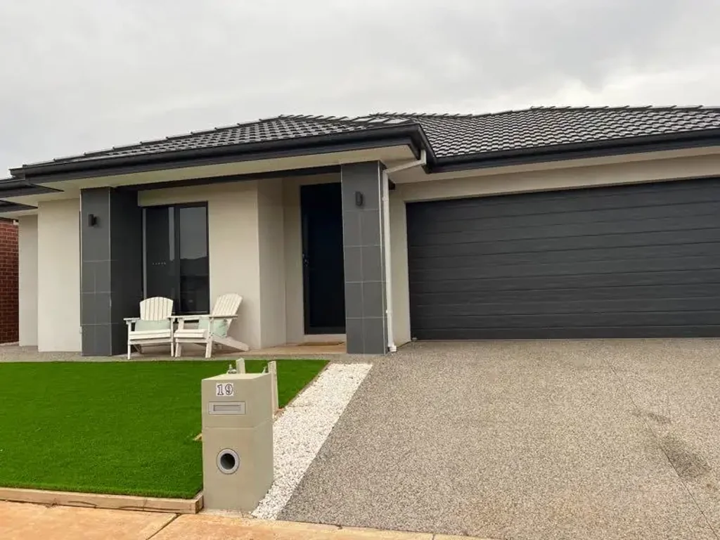 Modern Family Living in the Heart of Strathtulloh