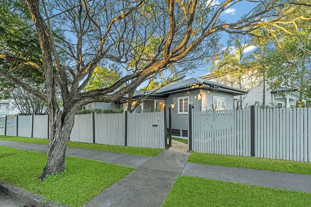 2 Sandon Street, Graceville, QLD 4075