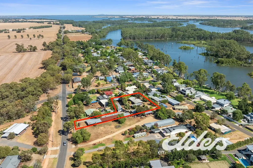 Bundalong 3 Bedroom OPTIONS APLENTY AT THIS UNIQUE BUNDALONG OFFERING!