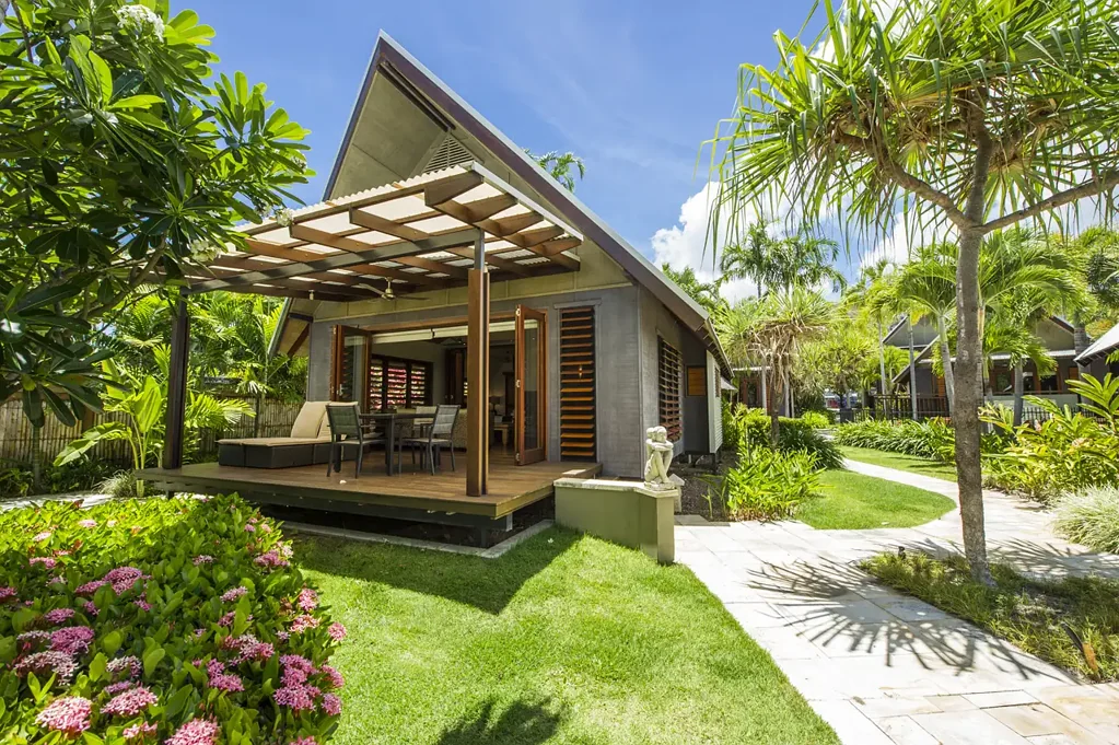 Nelly Bay 2 Bedroom Beautiful Beach View Villa in Popular 'Pure Magnetic'