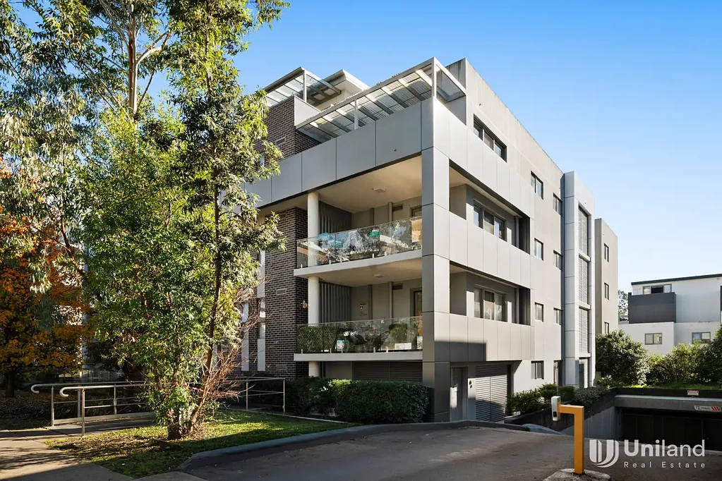 Epping 1कमरा Sunlit North-East Facing Retreat in the Heart of Epping